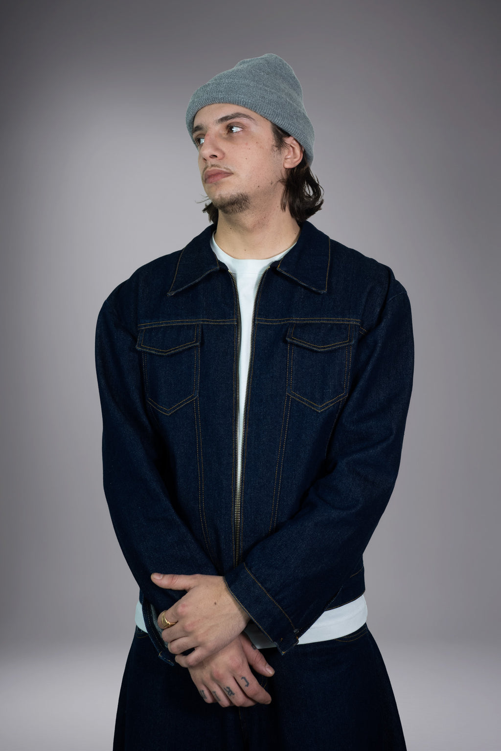 Veste denim artisanale zippée homme indigo brut Oeko-Tex fil blanc bonnet gris streetwear - Goofy Brute